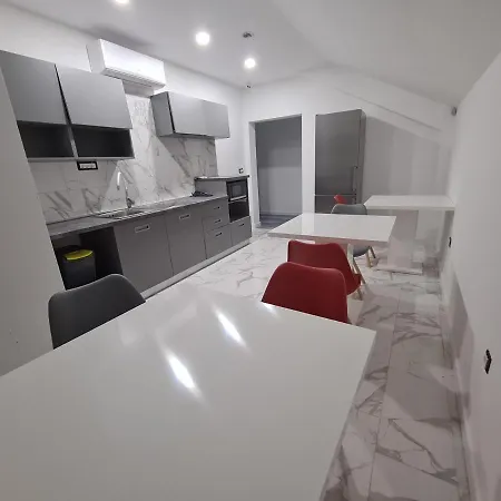 Auberge de jeunesse Stadion - *